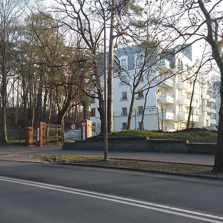 Apartament Cesarski *